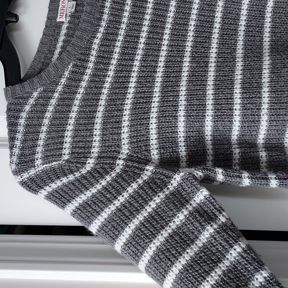 Merona long sleeve sweater grey w/white strips large - Picture 2 of 8